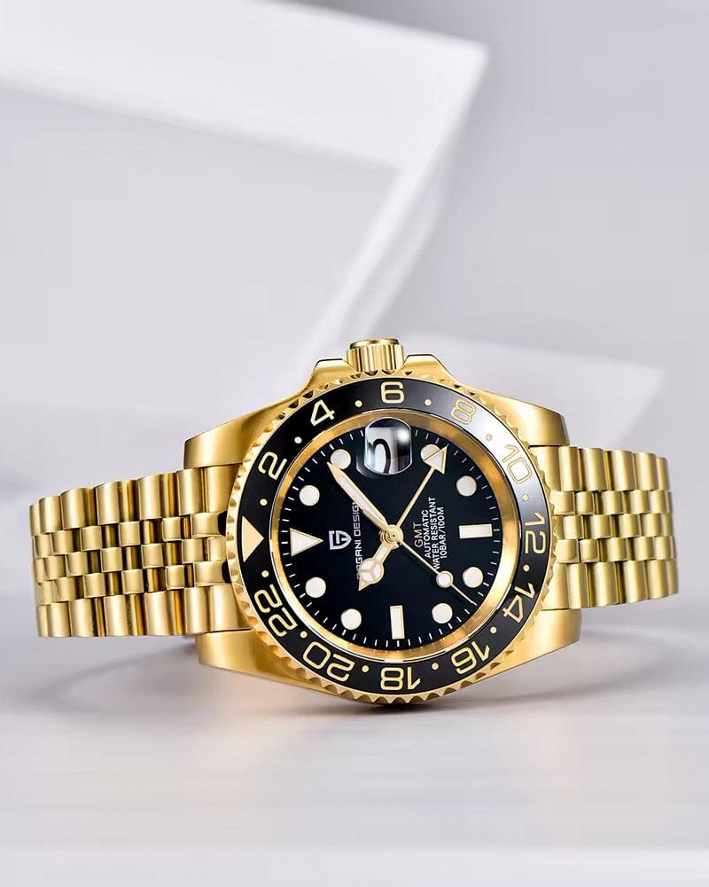 Pagani Design PD-1662 Automatik GMT “Gold” - prikaz prednje bočne strane muškog sata sa yubilee metalnom narukvicom