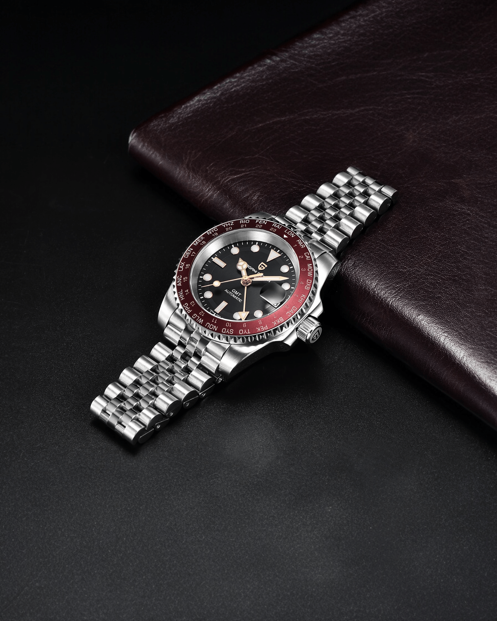 Pagani Design PD1758 - Prednji prikaz muškog sata sa crvenim bazolom i crnim brojčanikom