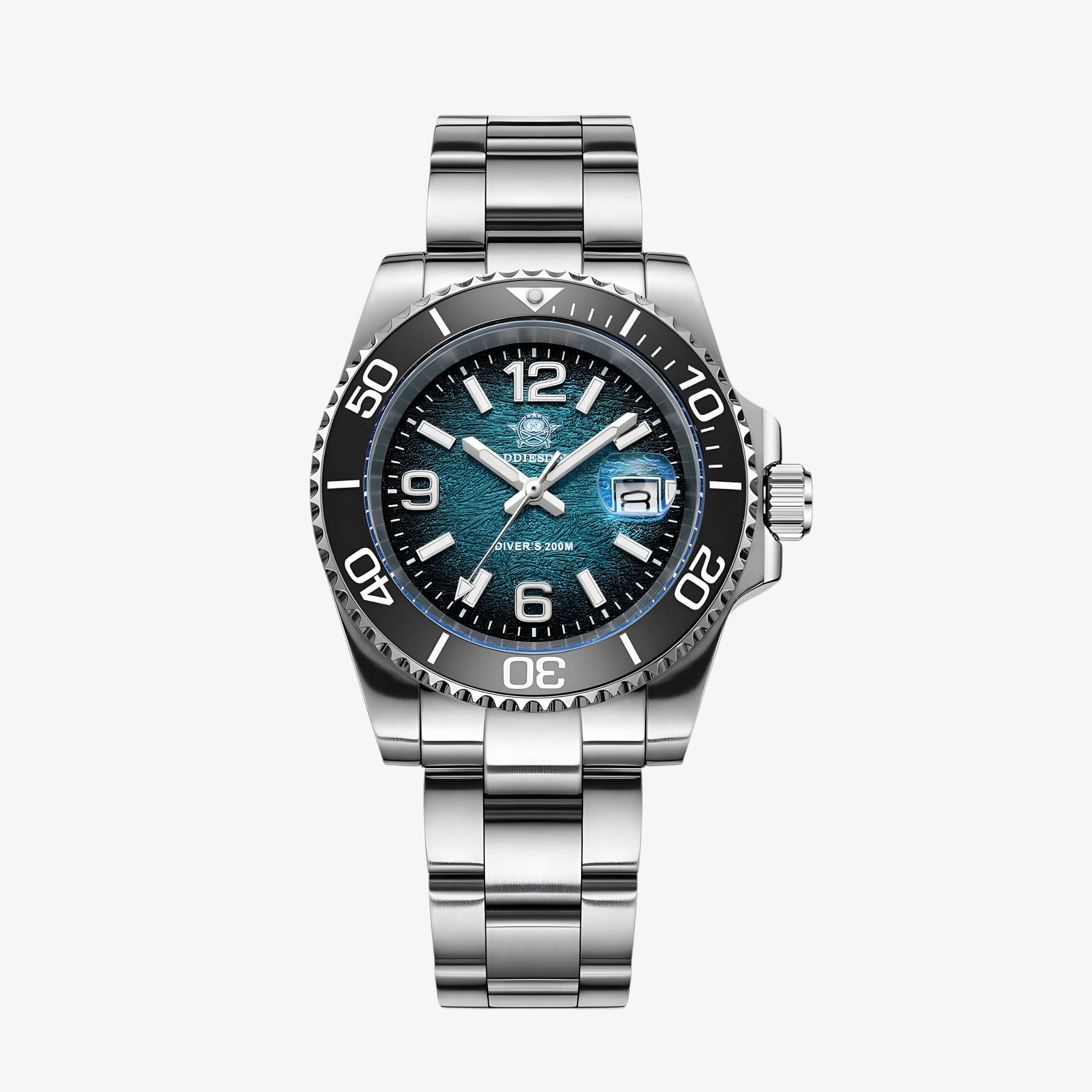 Prednji izgled sata ADDIESDIVE AD2513 sa plavim brojčanikom, crnom koronom i čeličnom narukvicom