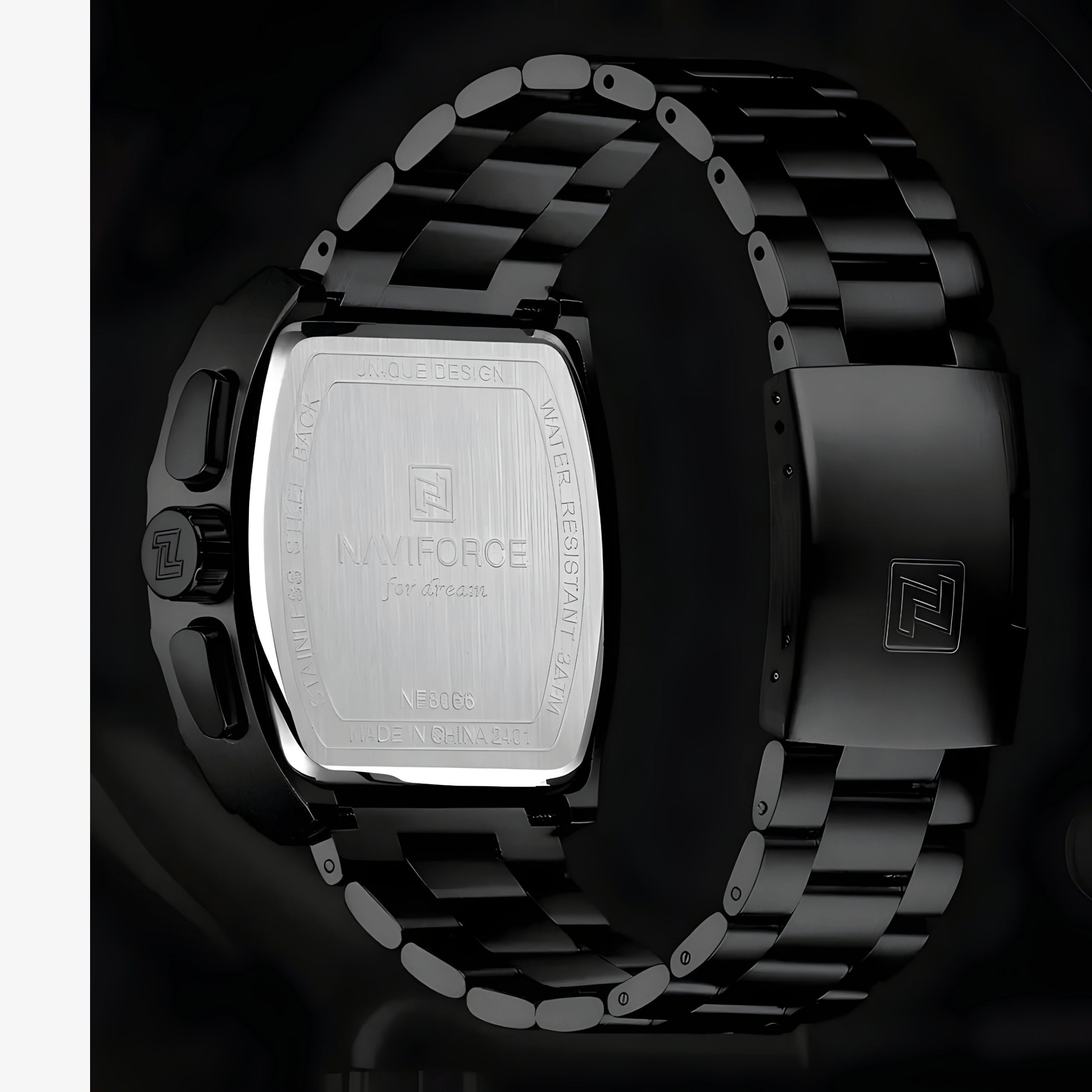 Zadnja strana muškog sata NaviForce NF8066 Titan sa čeličnim kućištem i metalnom narukvicom