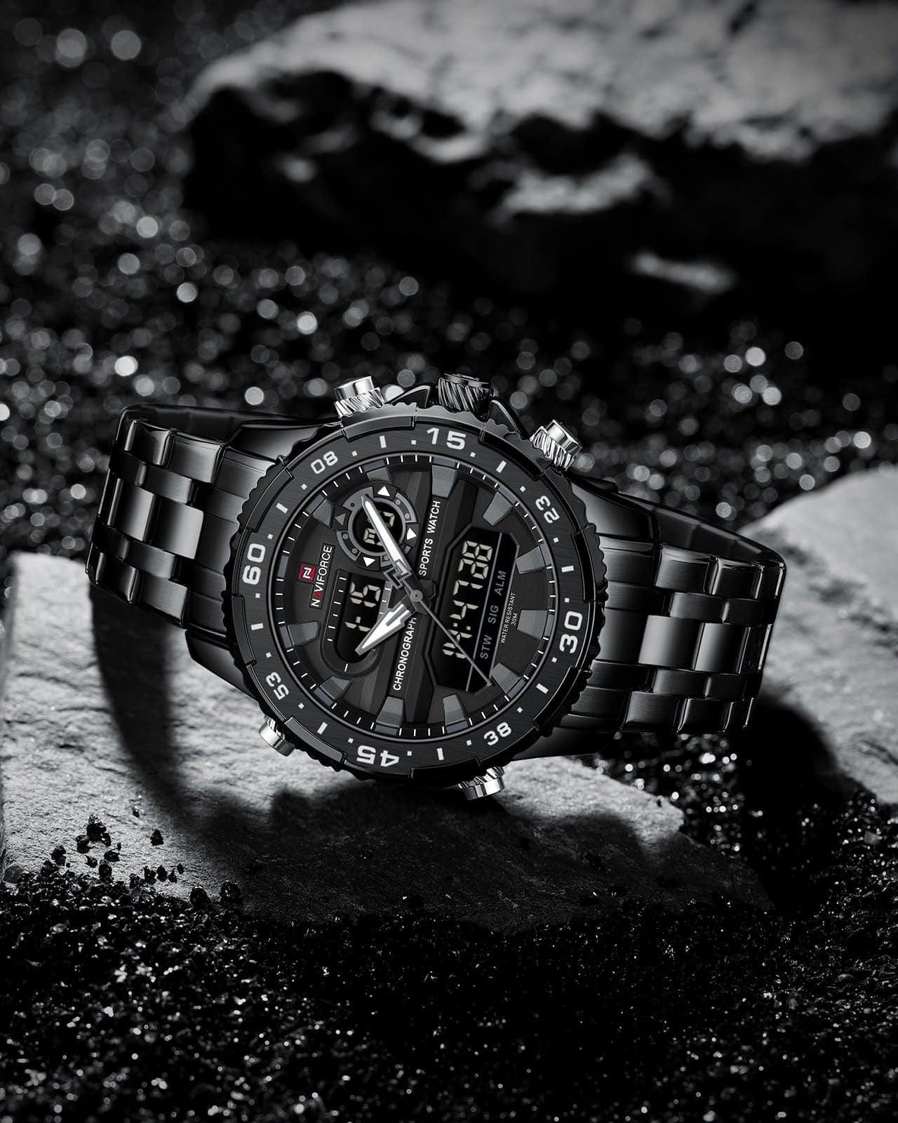 Vodoravni prikaz prednje strane kucista i metalne narukvice muskog sata NaviForce NF9234 u crnoj boji. Najbolja cena i prodaja u Srbiji