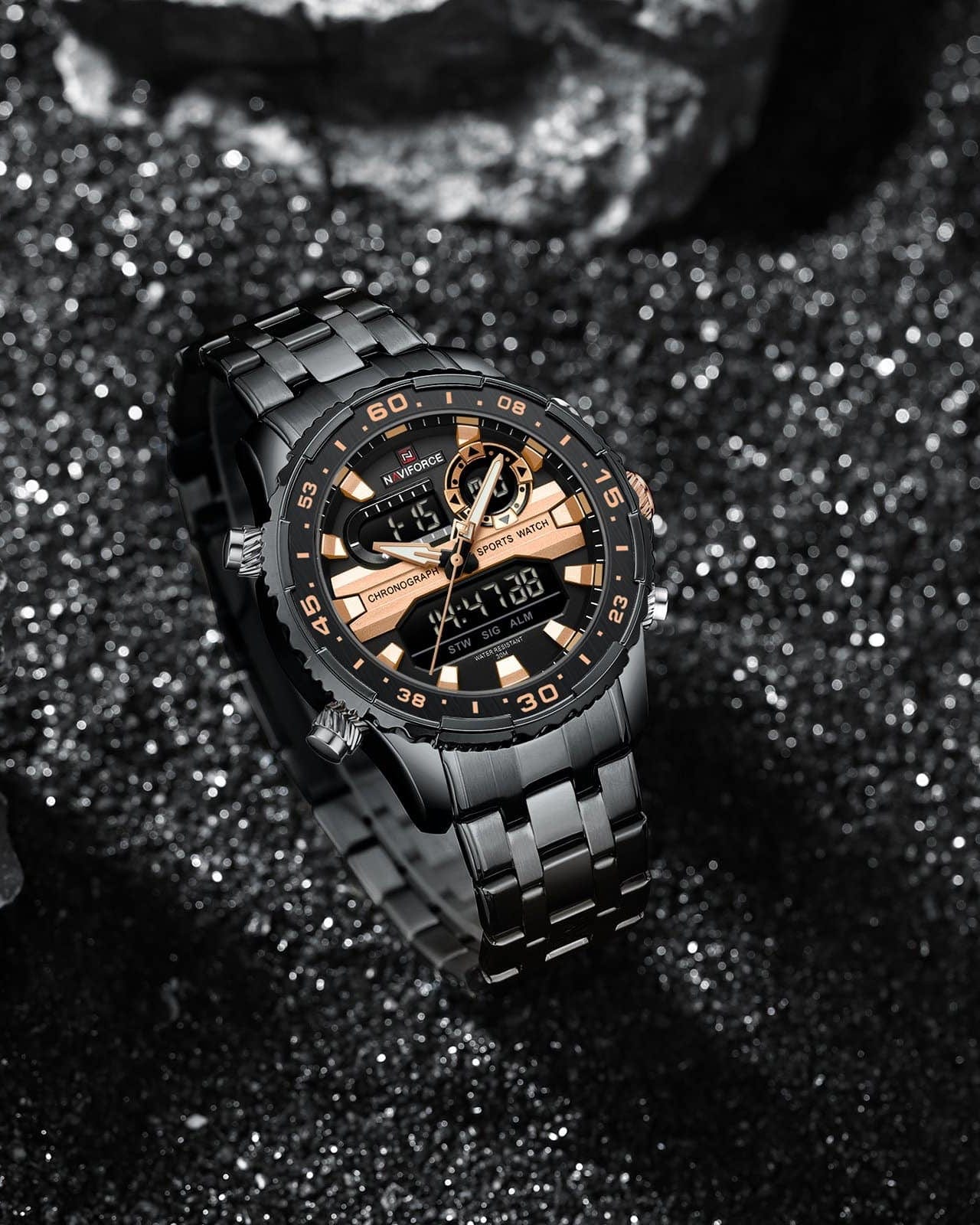 Bocni desni prikaz prednje strane kucista i metalne narukvice muskog sata NaviForce NF9234 u crno rose-gold boji. Najbolja cena i prodaja u Srbiji