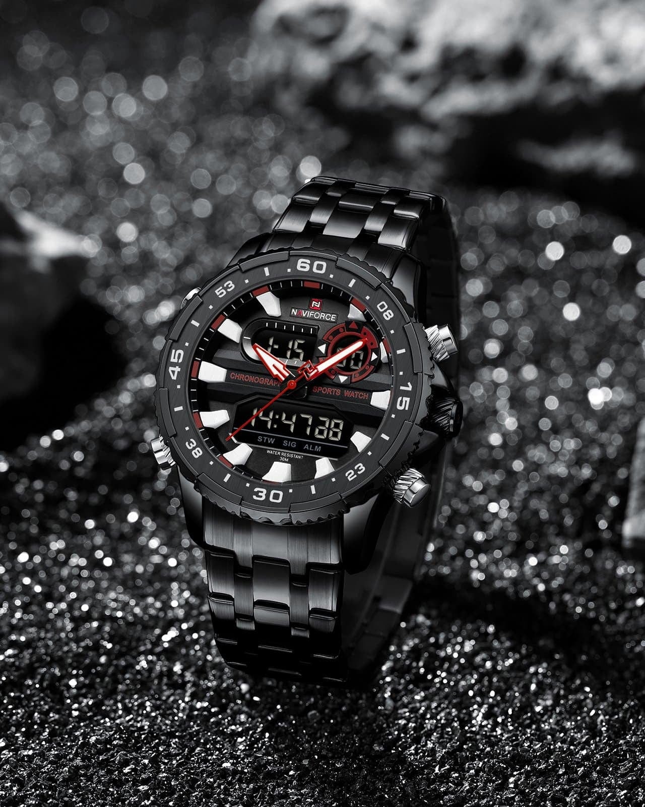 Bocni levi prikaz prednje strane kucista i metalne narukvice muskog sata NaviForce NF9234 u crno crvenoj boji. Najbolja cena i prodaja u Srbiji