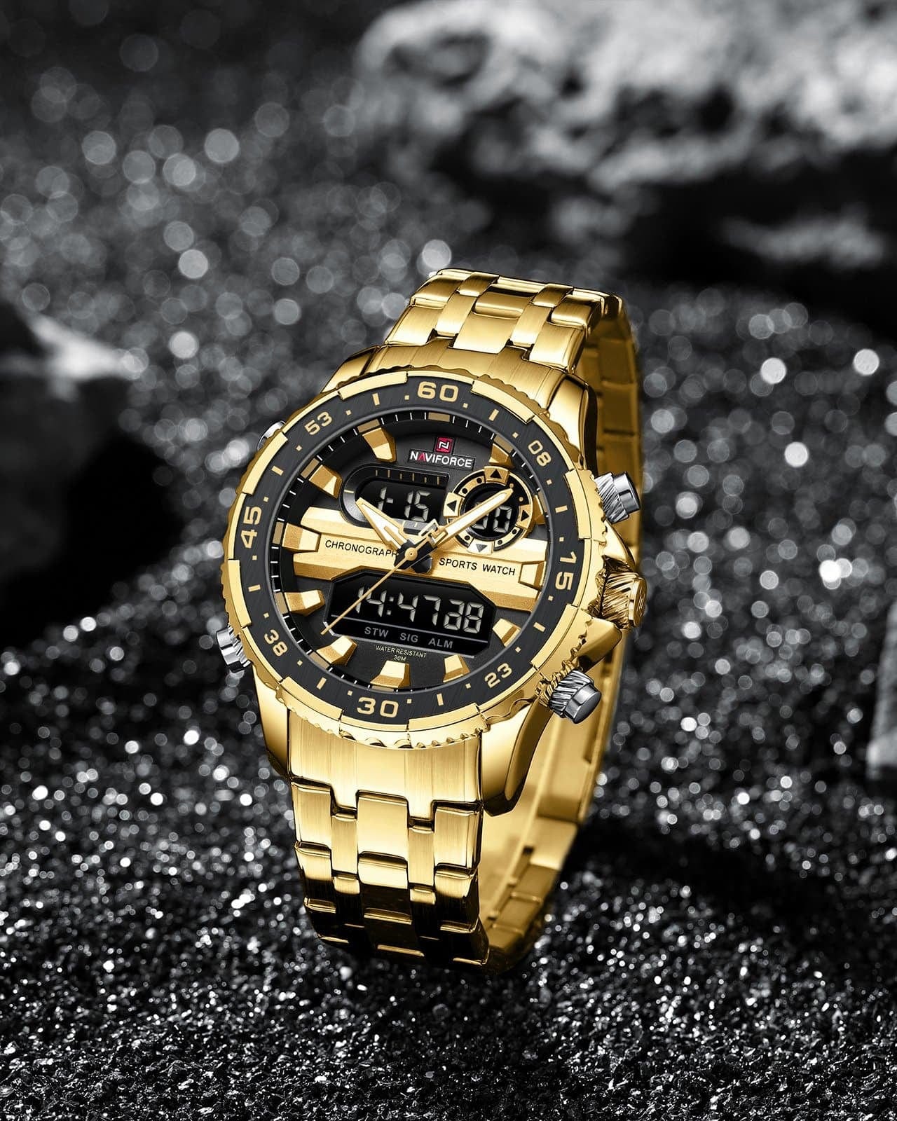 Bocni levi prikaz prednje strane kucista i metalne narukvice muskog sata NaviForce NF9234 u zlatno crnoj boji. Najbolja cena i prodaja u Srbiji