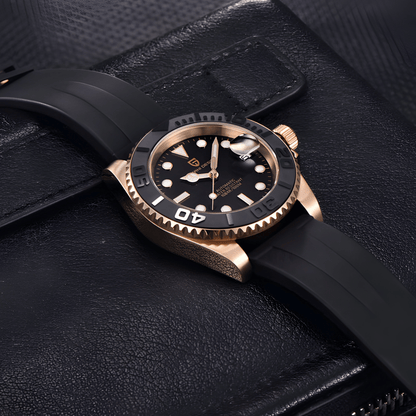 Pagani Design PD1651 automatik sa rose gold kućištem na studijskoj pozadini