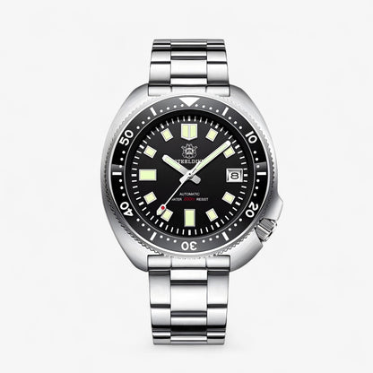 Prednja strana automatik sata STEELDIVE SD1970 sa crnim brojčanikom i čeličnom narukvicom