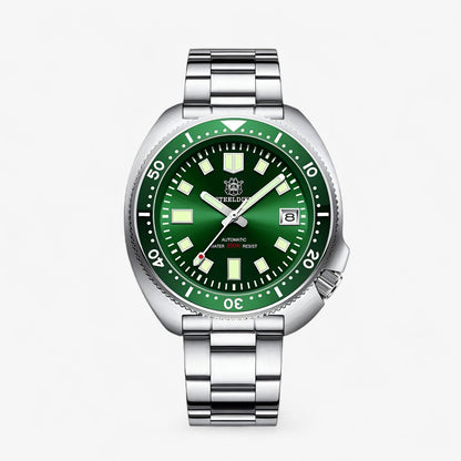 Prednji prikaz automatik sata STEELDIVE SD1970 sa zelenim brojčanikom, čeličnim kućištem i metalnom narukvicom