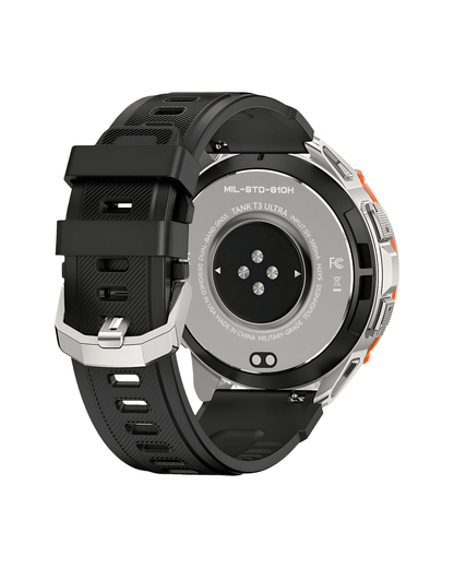 Zadnja strana pametnog sata Kospet Tank T3 Ultra sa integrisanim senzorima i crnom silikonskom narukvicom