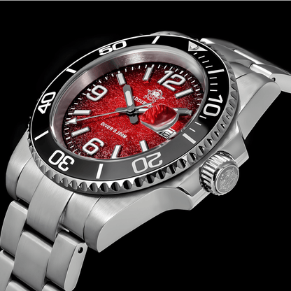 Bočni prikaz sata ADDIESDIVE AD2513 sa metalnom narukvicom i čeličnim kućištem