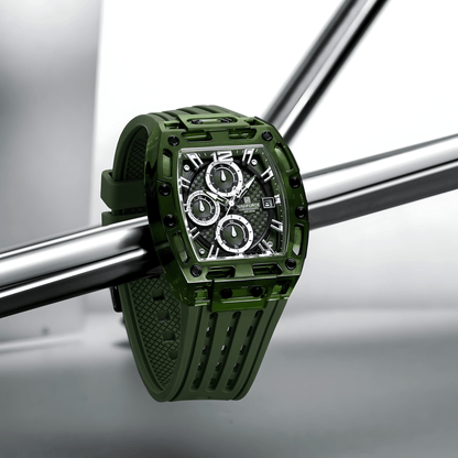 Ugaoni prikaz sata NaviForce NF7105, lagano polikarbonatno kućište i fleksibilna silikonska narukvica