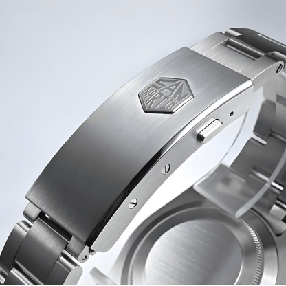 Zadnji pogled na San Martin SN0017 sa metalnom kopčom i čeličnim poklopcem kućišta