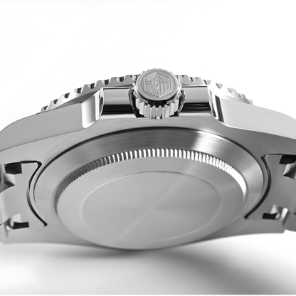 Profil kućišta modela San Martin SN0017 sa jasno definisanom debljinom i brušenom završnom obradom čelika