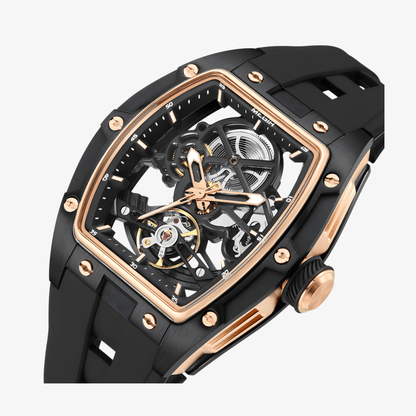 Krupni prikaz otvorenog mehanizma sata Megir MN22 sa rose gold akcentima i kockastim kućištem